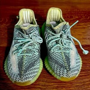 Adidas Yeezy Boost 350 V2 - Green
